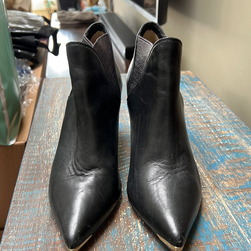 Hardly used Ted Baker bootie -